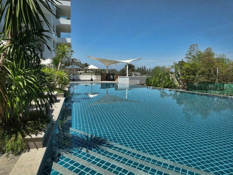 Sansuri Resort - Luxury Apartmentsスリンビーチ エクステリア 写真